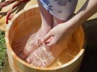 泡脚有助于防治呼吸道炎症 泡脚的八个好处 泡脚有助于防治呼吸道炎症 泡脚的八个好处