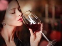 解酒最快的方法 醋和茶没有解酒效果