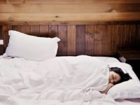 揭示错误的七种睡眠方式 正确的睡眠与养生