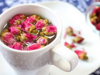 坚持喝一个月玫瑰花茶会怎样，喝玫瑰花茶两个月感受