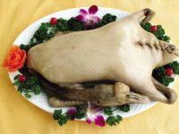 鹅不能和什么一起吃？鹅和虾能一起吃吗？