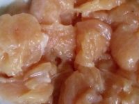 鸡胸肉热量：100克鸡胸肉的热量是多少？